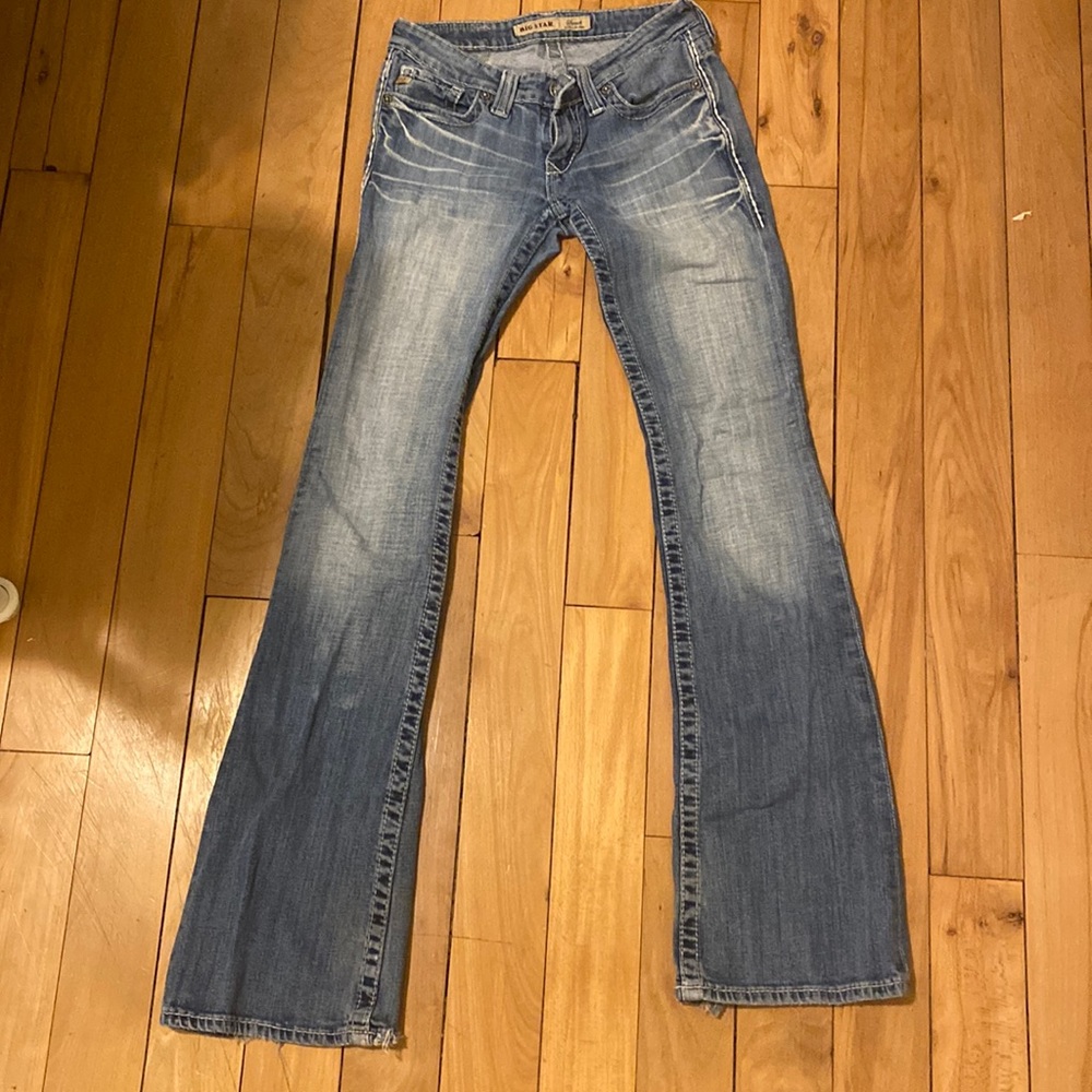 Lowrise bootcut jeans